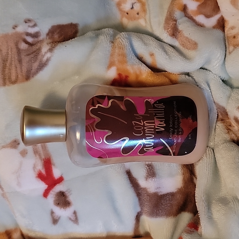 Cozy Autumn Vanilla Bath & Body Works Lotion